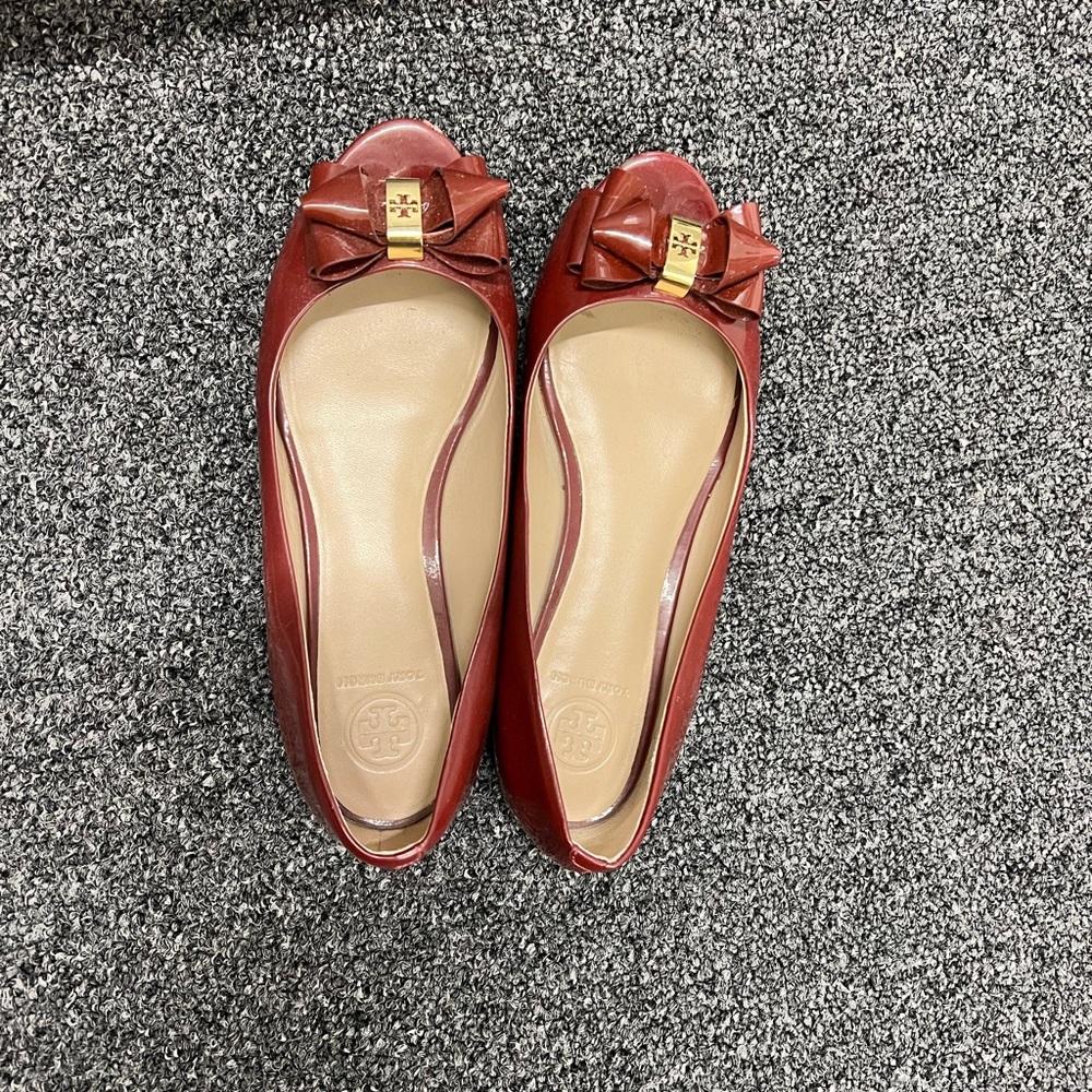 Tory Burch flats 6.5 maroon color